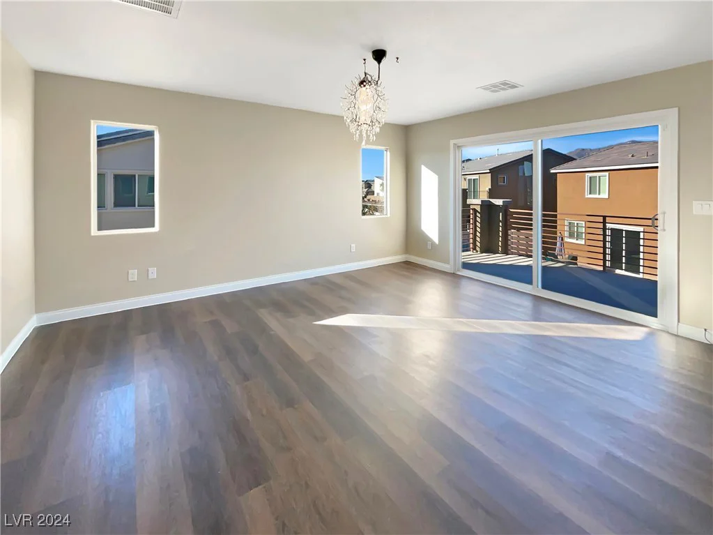 320 Slaters Glen, North Las Vegas, NV 89084