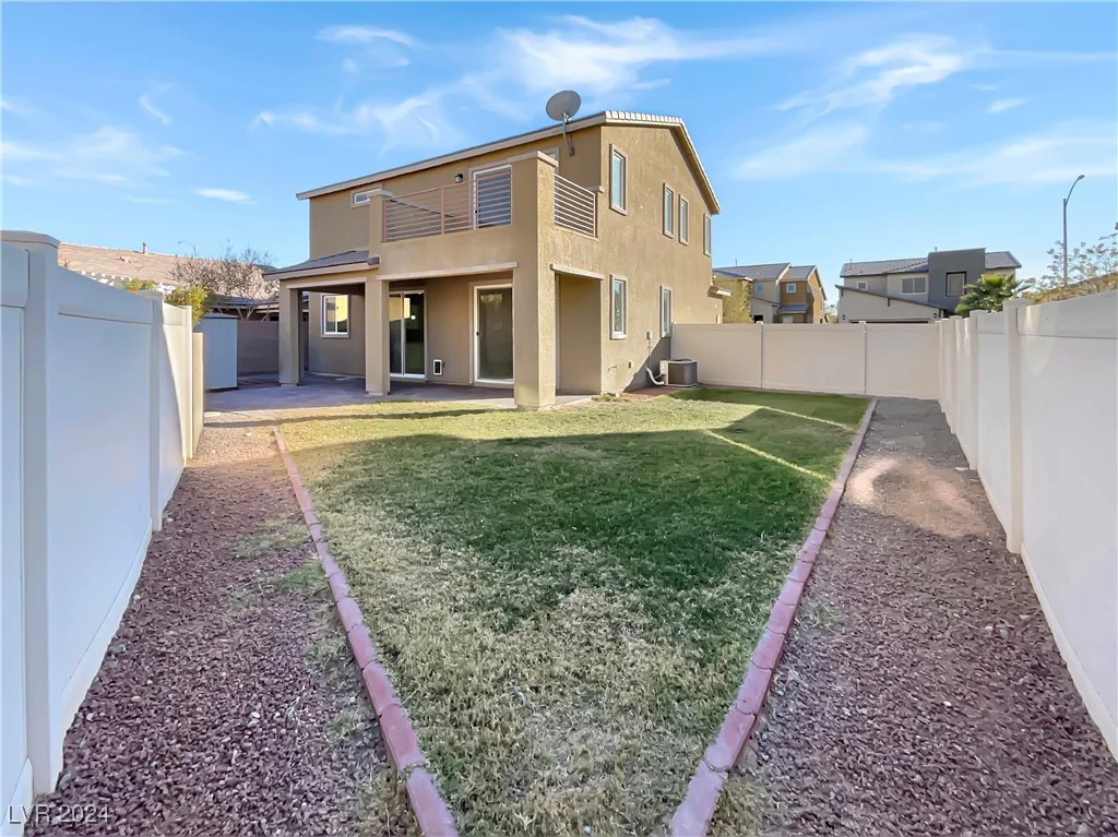 320 Slaters Glen, North Las Vegas, NV 89084