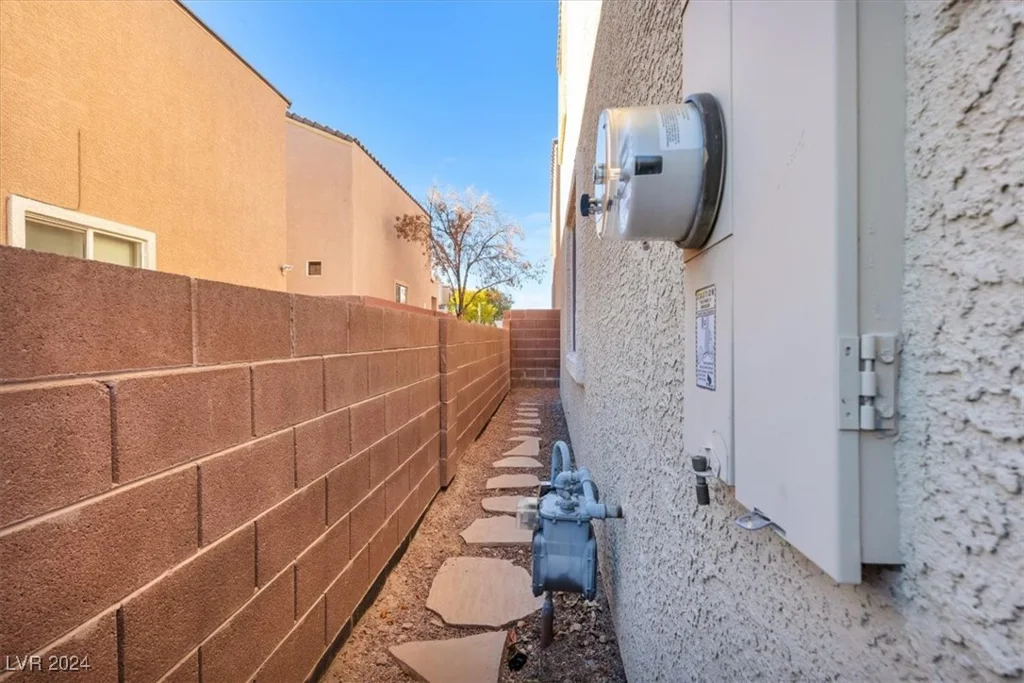 7445 Vernal, Las Vegas, NV 89139