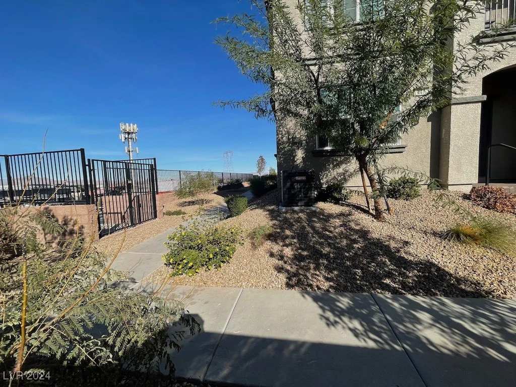 447 Filaree, Henderson, NV 89015