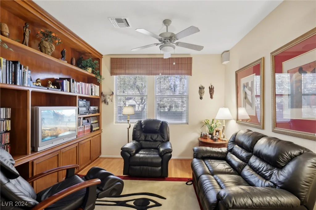 9900 Summer Ash, Las Vegas, NV 89134