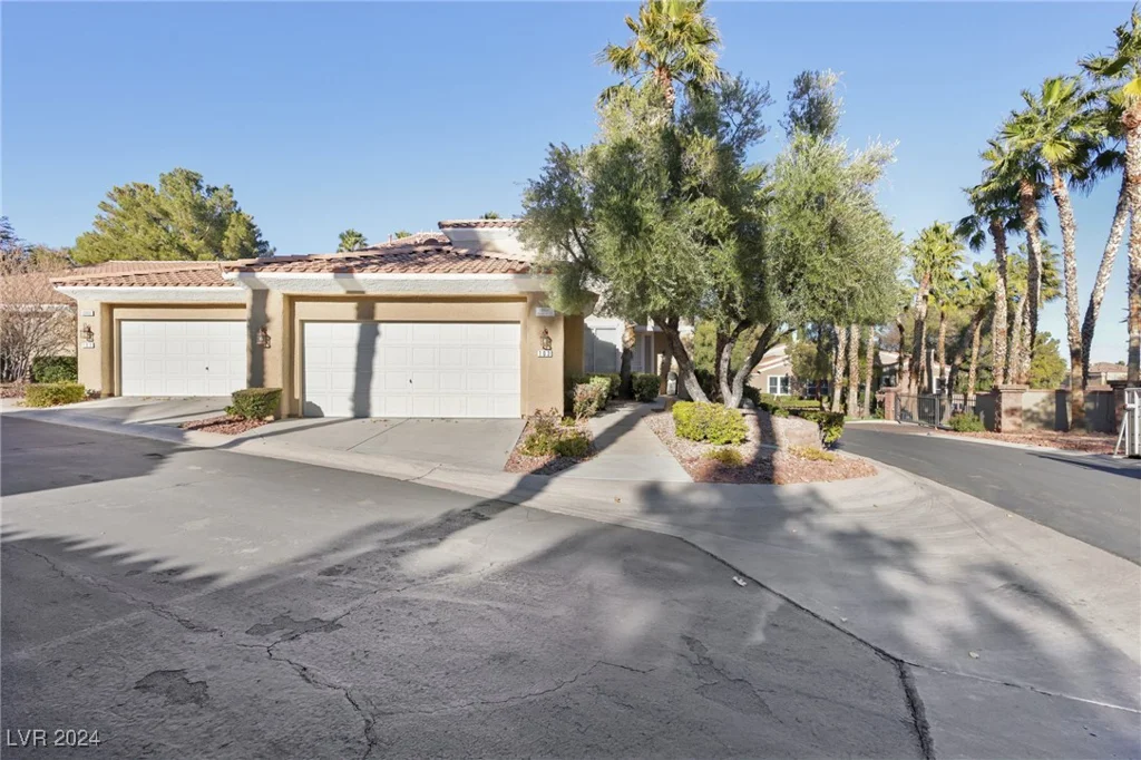 9900 Summer Ash, Las Vegas, NV 89134