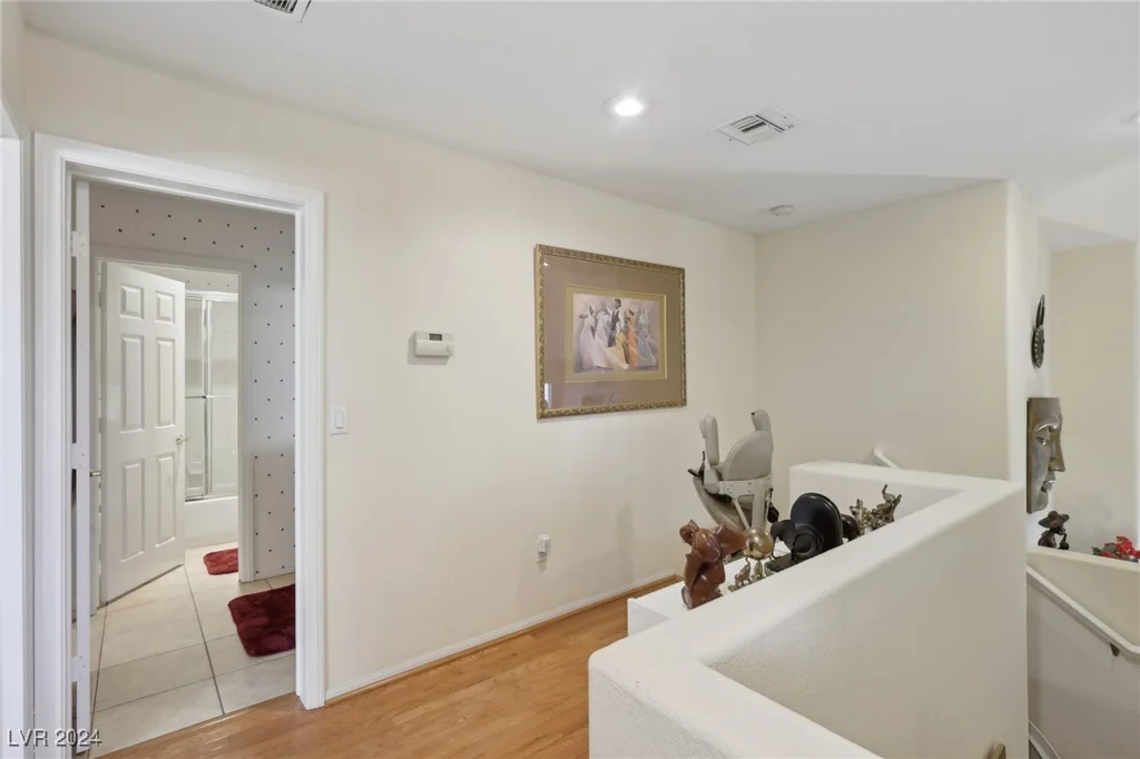 9900 Summer Ash, Las Vegas, NV 89134