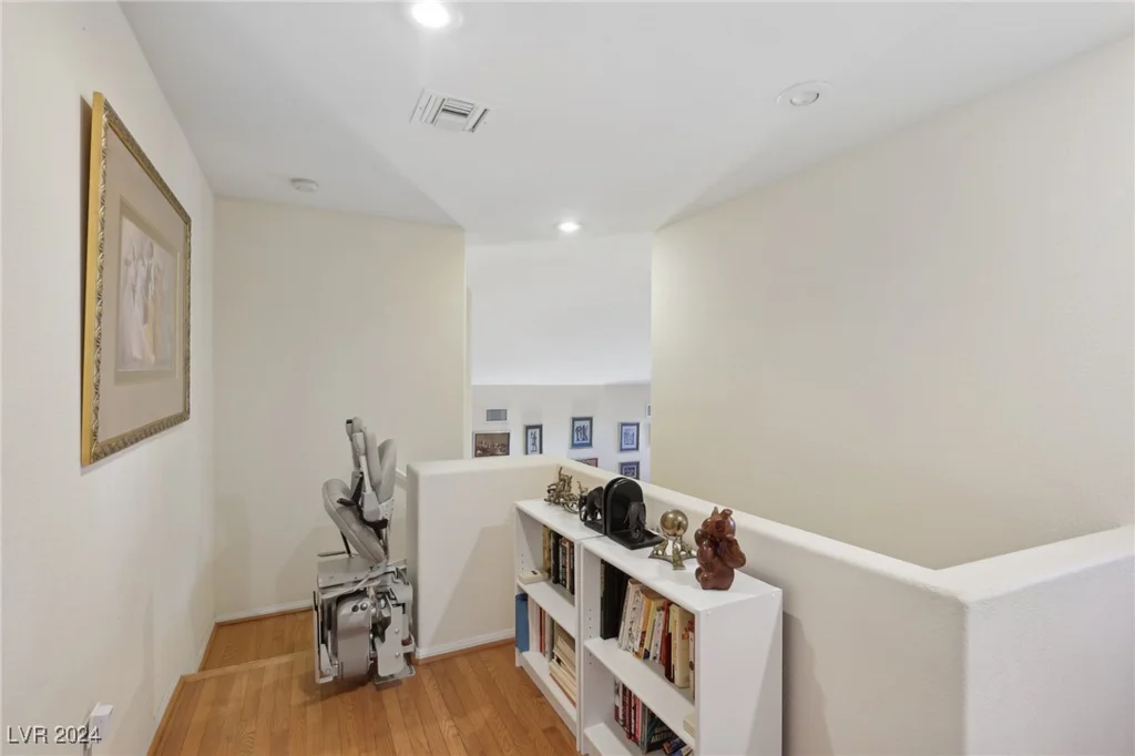 9900 Summer Ash, Las Vegas, NV 89134