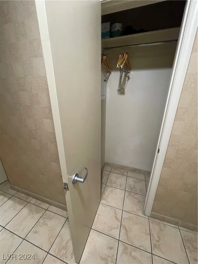 211 Flamingo, Las Vegas, NV 89169