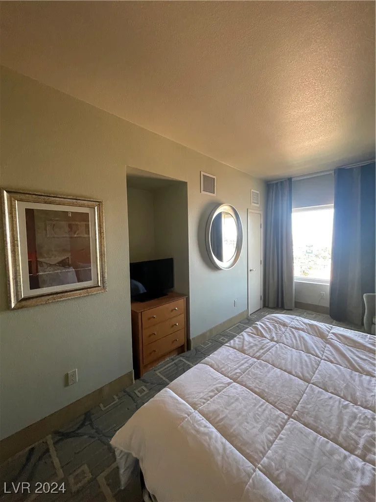 211 Flamingo, Las Vegas, NV 89169