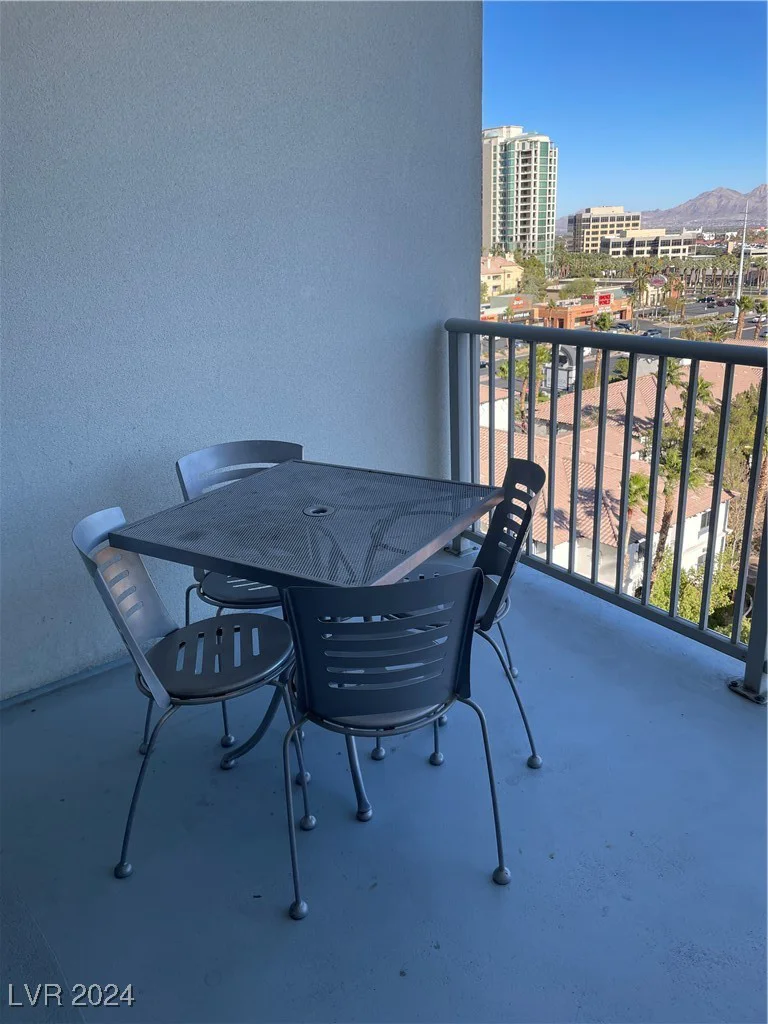 211 Flamingo, Las Vegas, NV 89169
