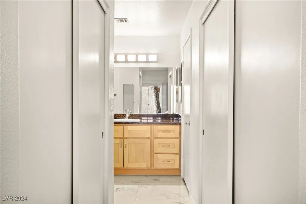 5125 Reno, Las Vegas, NV 89118