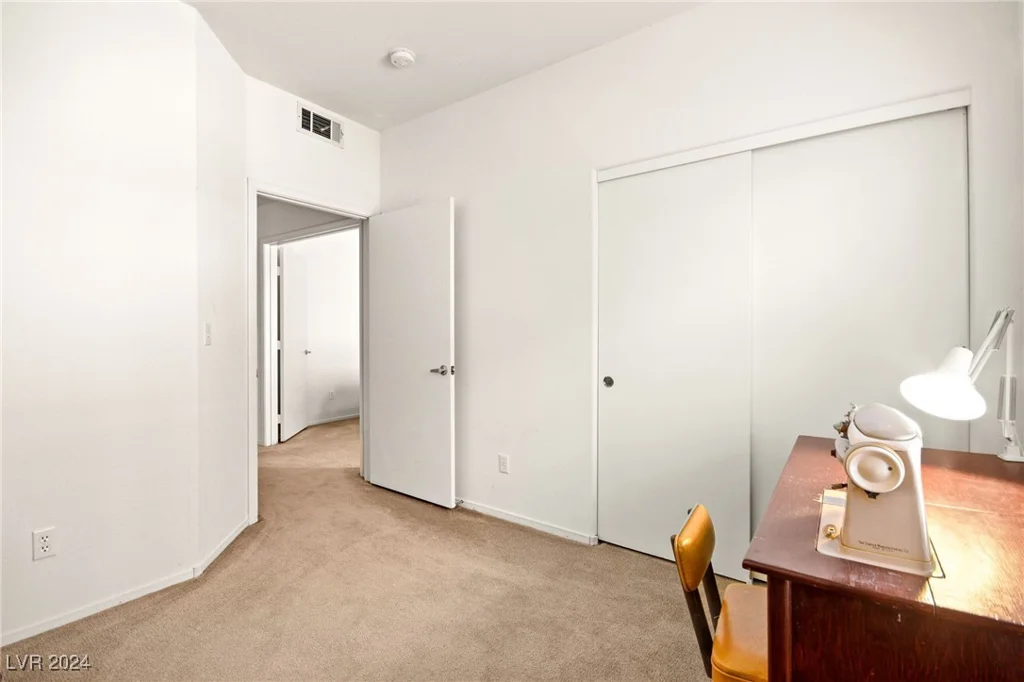 5125 Reno, Las Vegas, NV 89118