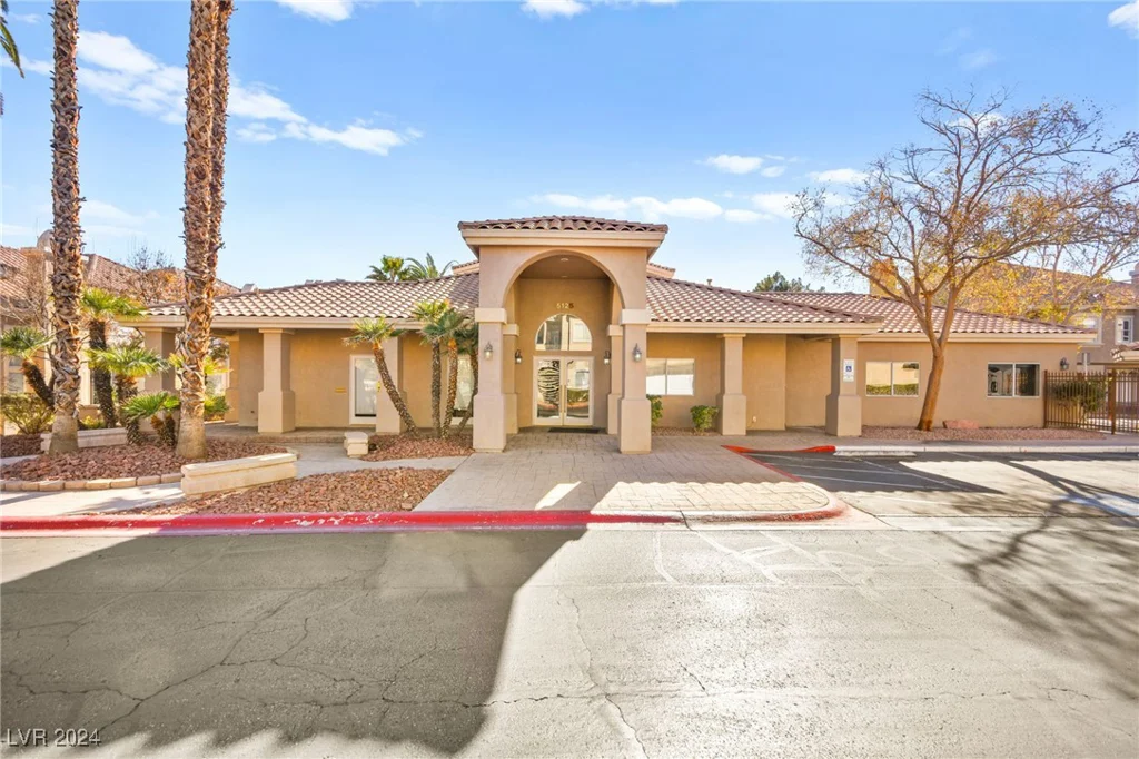 5125 Reno, Las Vegas, NV 89118