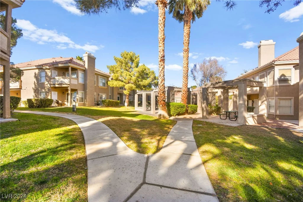 5125 Reno, Las Vegas, NV 89118
