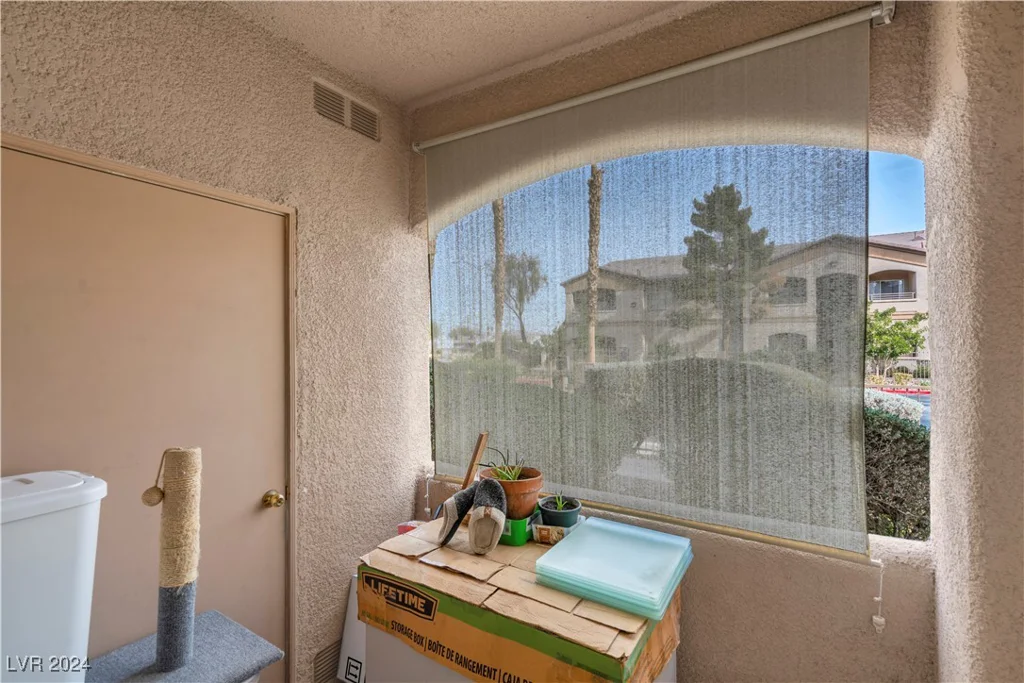 5751 Hacienda, Las Vegas, NV 89122