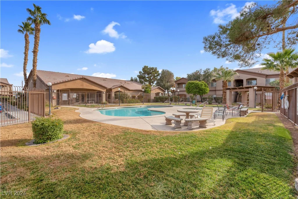 5751 Hacienda, Las Vegas, NV 89122
