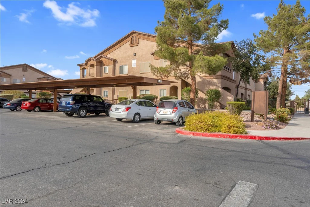 5751 Hacienda, Las Vegas, NV 89122
