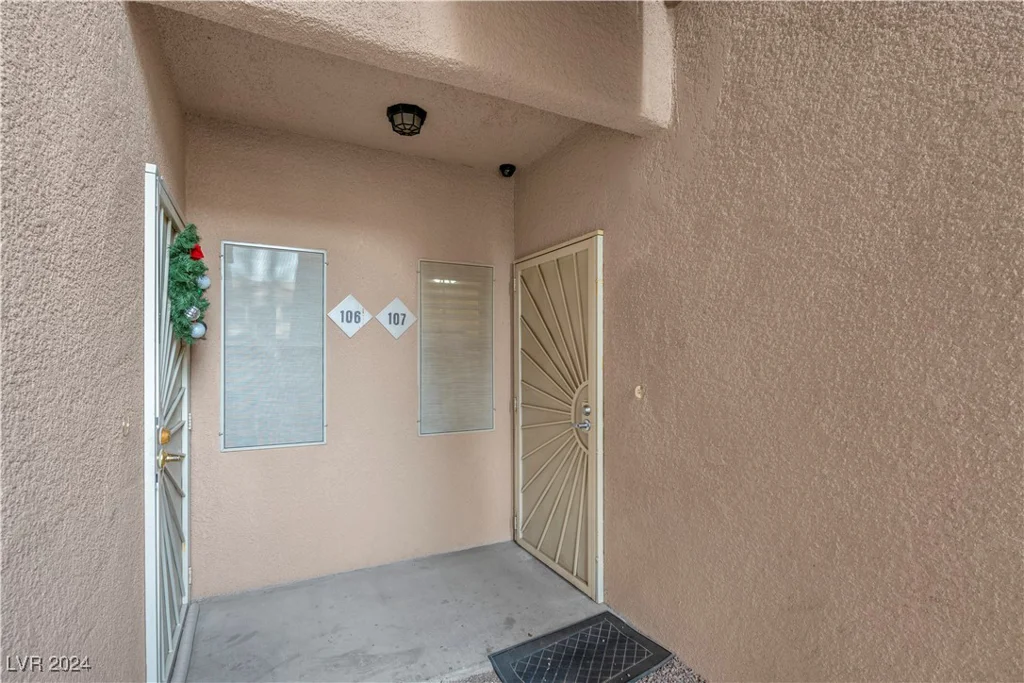 5751 Hacienda, Las Vegas, NV 89122