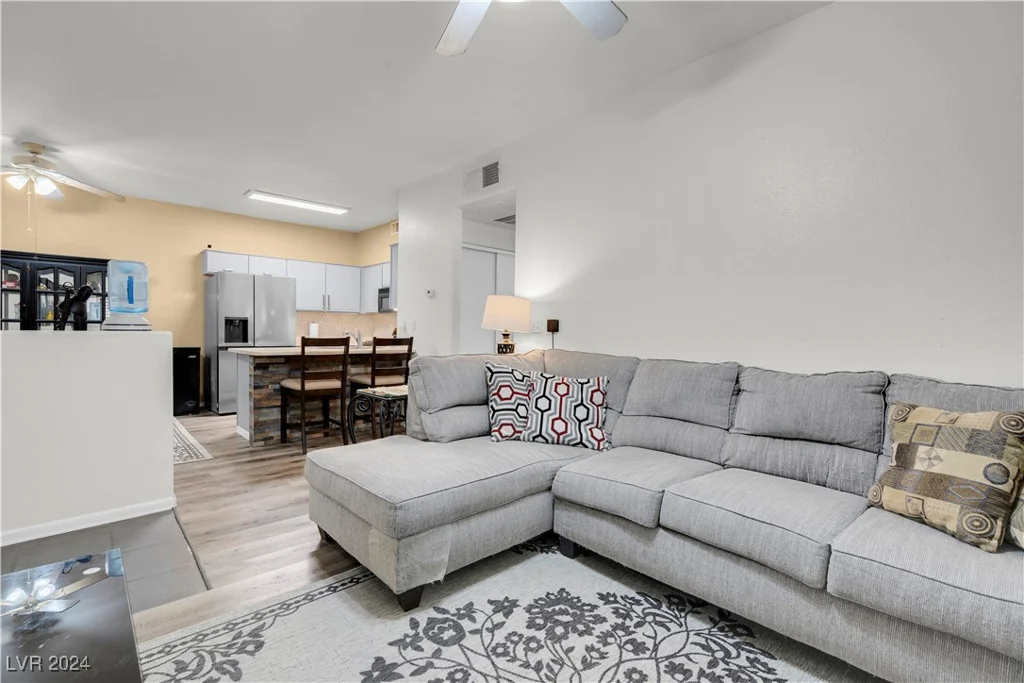 5751 Hacienda, Las Vegas, NV 89122