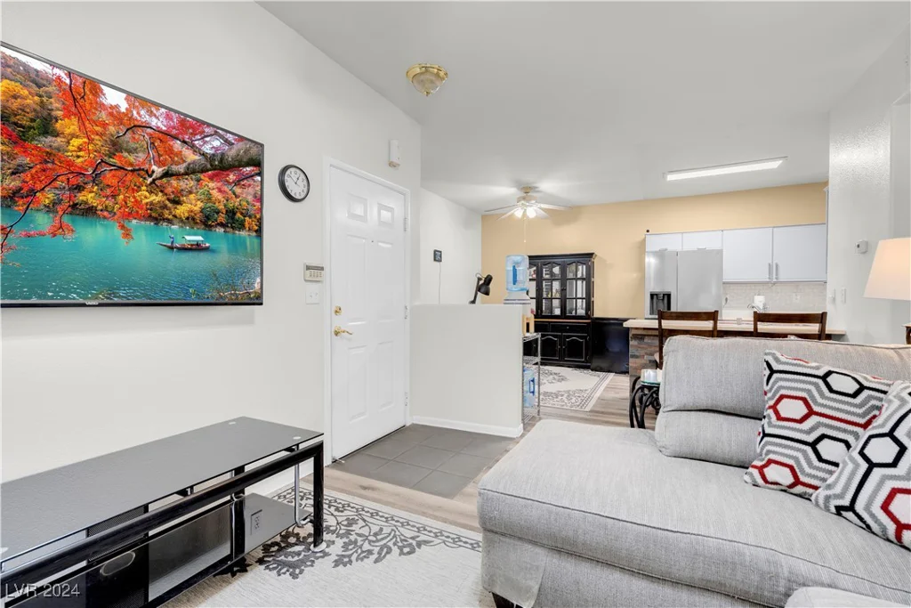 5751 Hacienda, Las Vegas, NV 89122