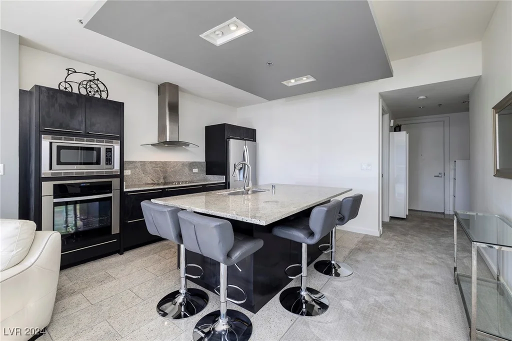 4471 Dean Martin, Las Vegas, NV 89103
