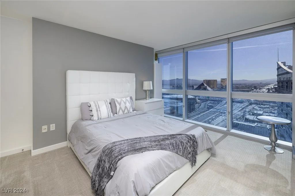 4471 Dean Martin, Las Vegas, NV 89103