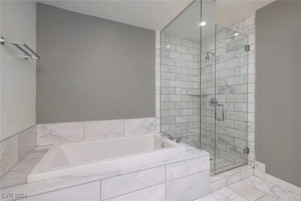 4471 Dean Martin, Las Vegas, NV 89103