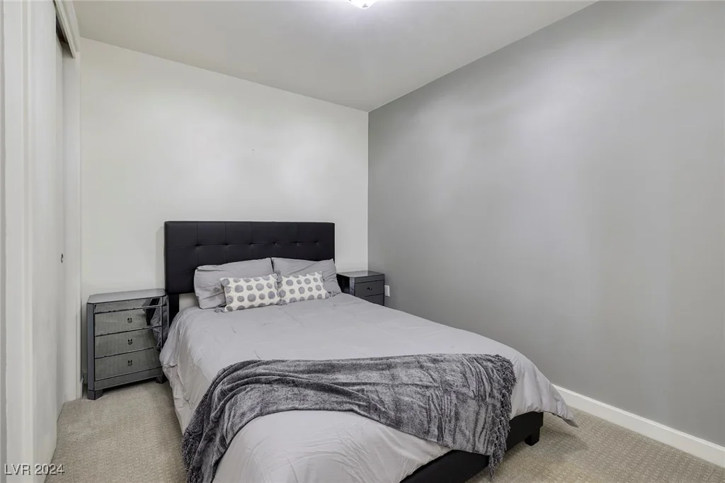 4471 Dean Martin, Las Vegas, NV 89103