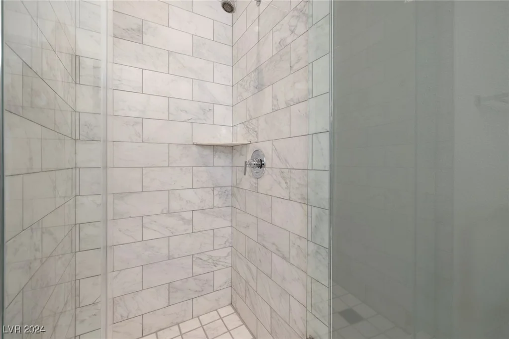 4471 Dean Martin, Las Vegas, NV 89103