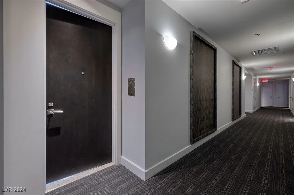 4471 Dean Martin, Las Vegas, NV 89103