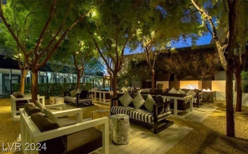 4471 Dean Martin, Las Vegas, NV 89103