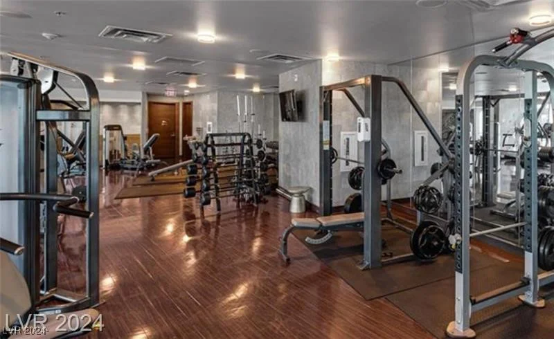 4471 Dean Martin, Las Vegas, NV 89103