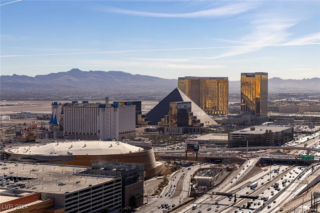 4471 Dean Martin, Las Vegas, NV 89103