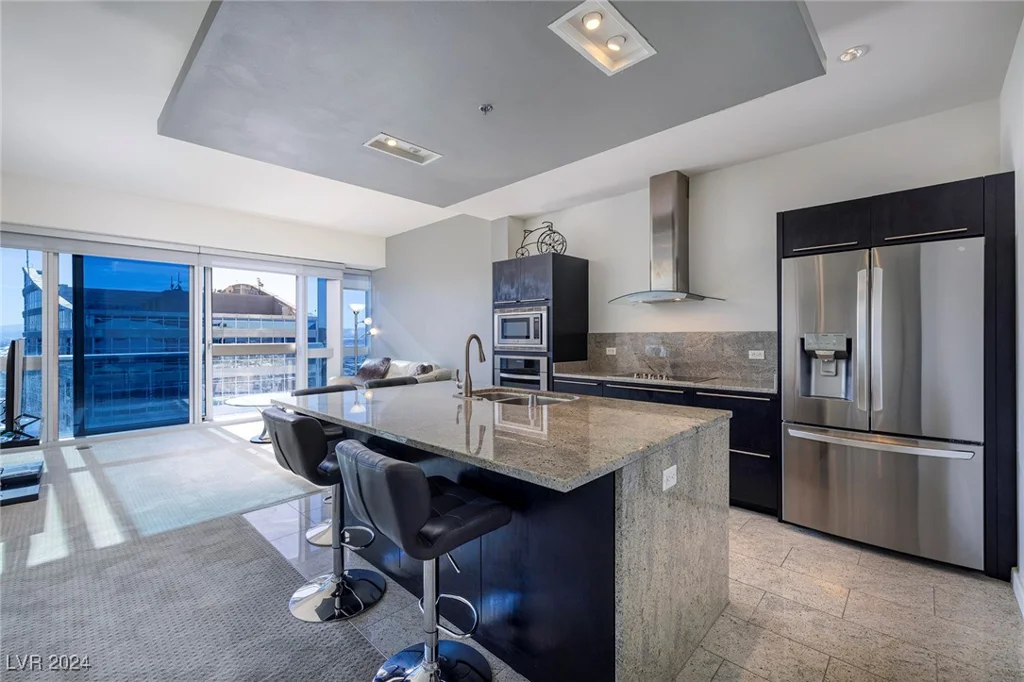 4471 Dean Martin, Las Vegas, NV 89103