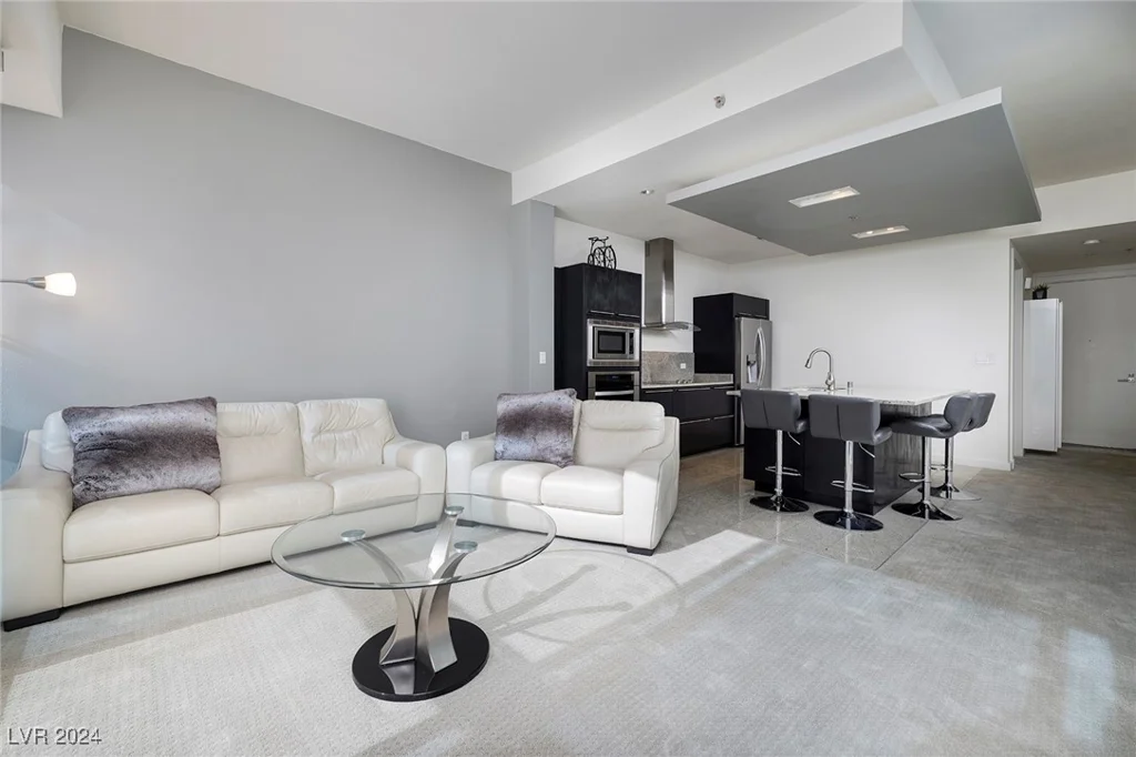 4471 Dean Martin, Las Vegas, NV 89103