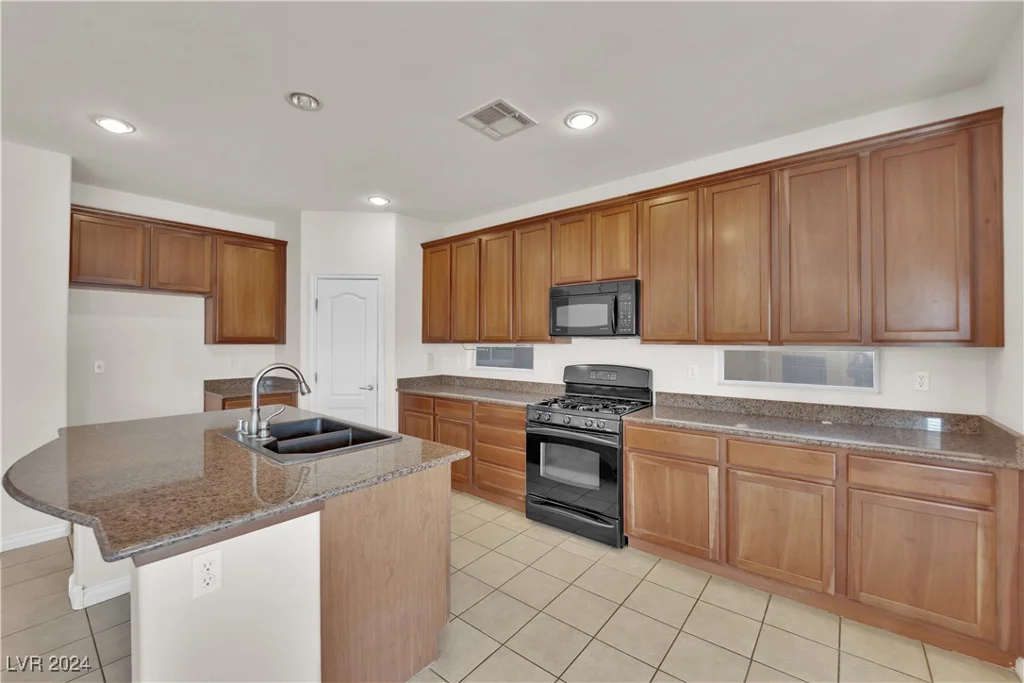 5484 Oatfield, North Las Vegas, NV 89081