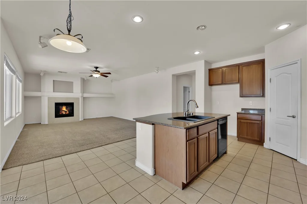5484 Oatfield, North Las Vegas, NV 89081