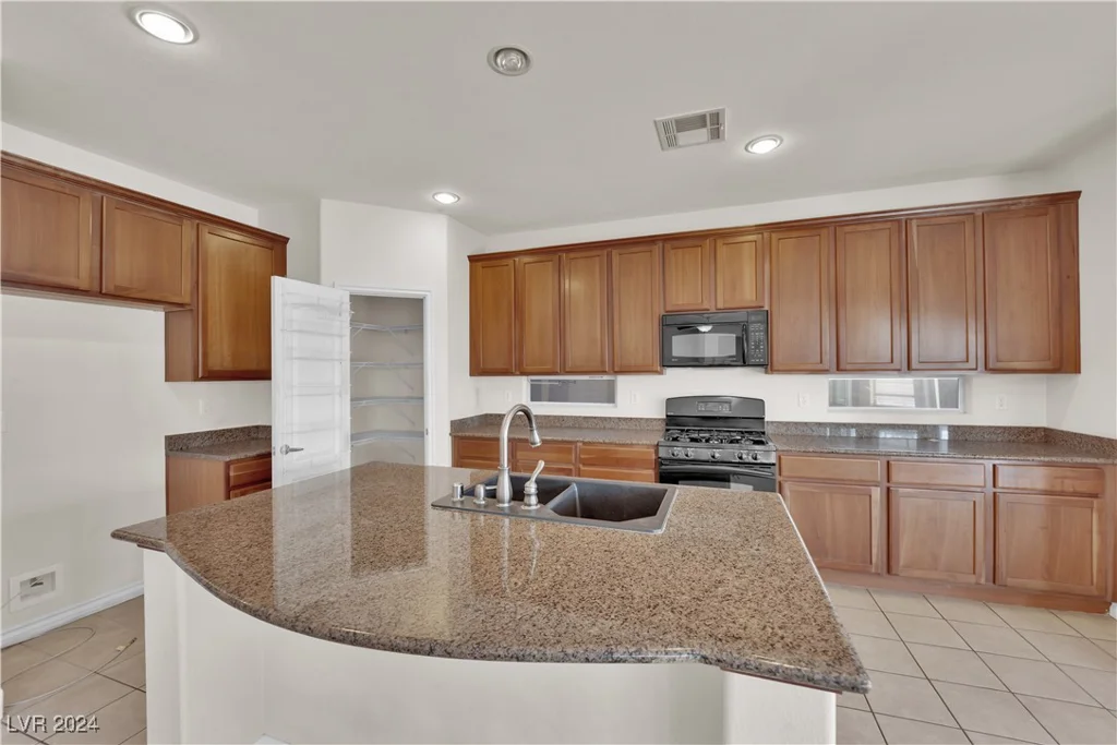 5484 Oatfield, North Las Vegas, NV 89081