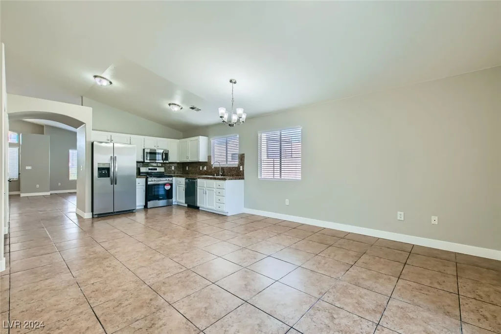 2432 Country Valley, North Las Vegas, NV 89030