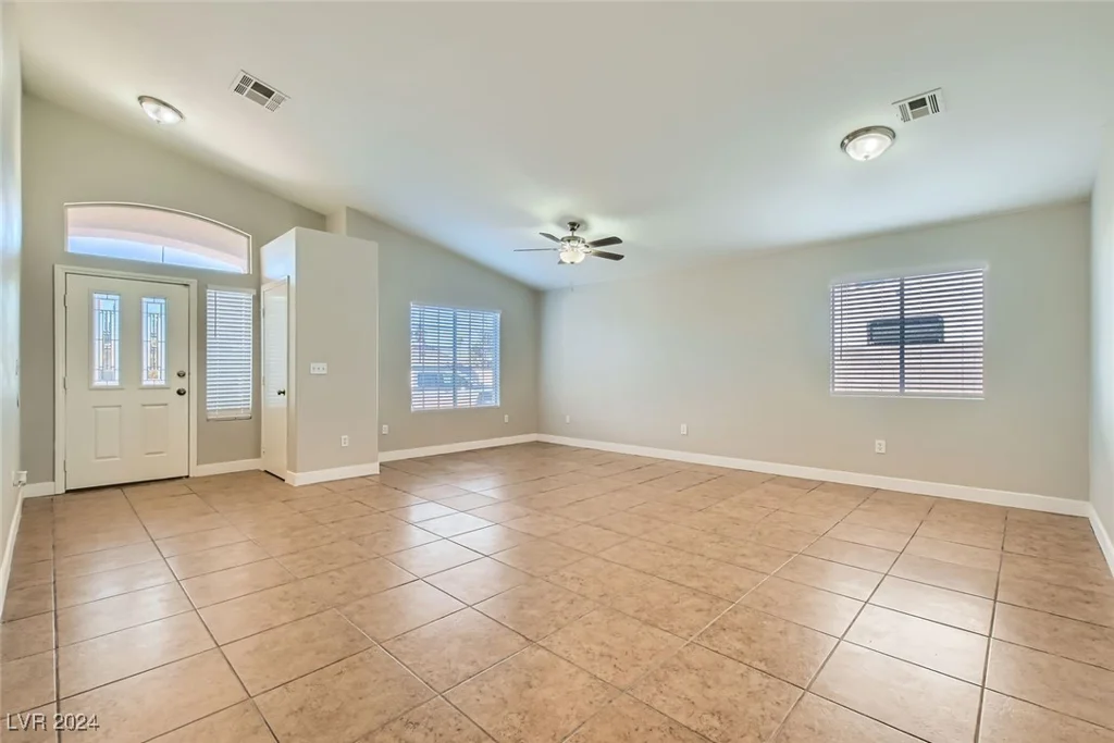 2432 Country Valley, North Las Vegas, NV 89030