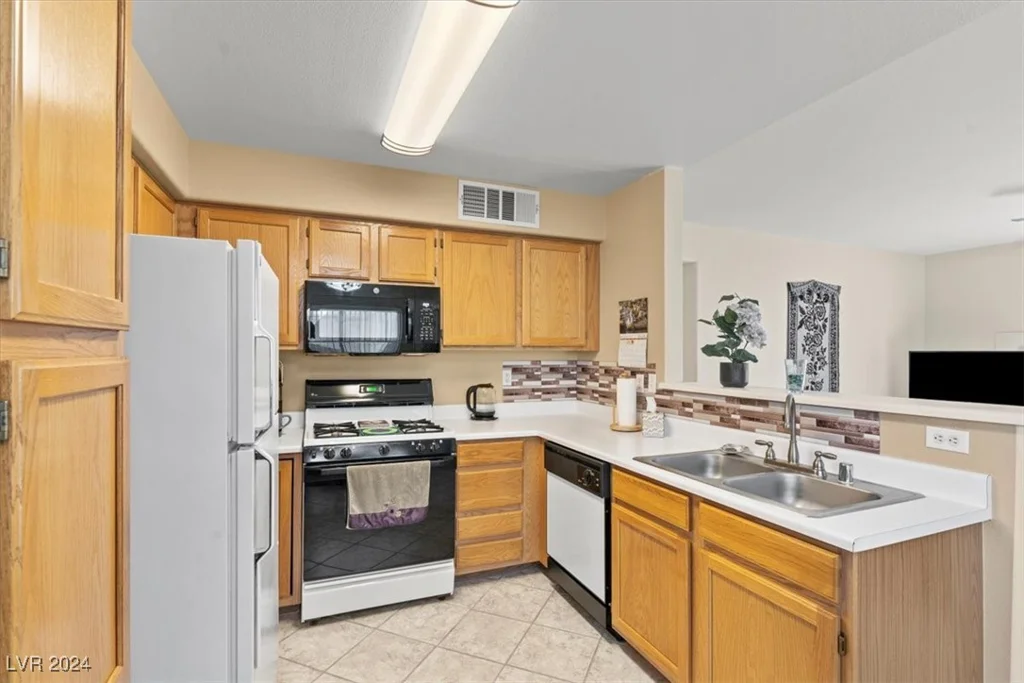 3425 Russell, Las Vegas, NV 89120