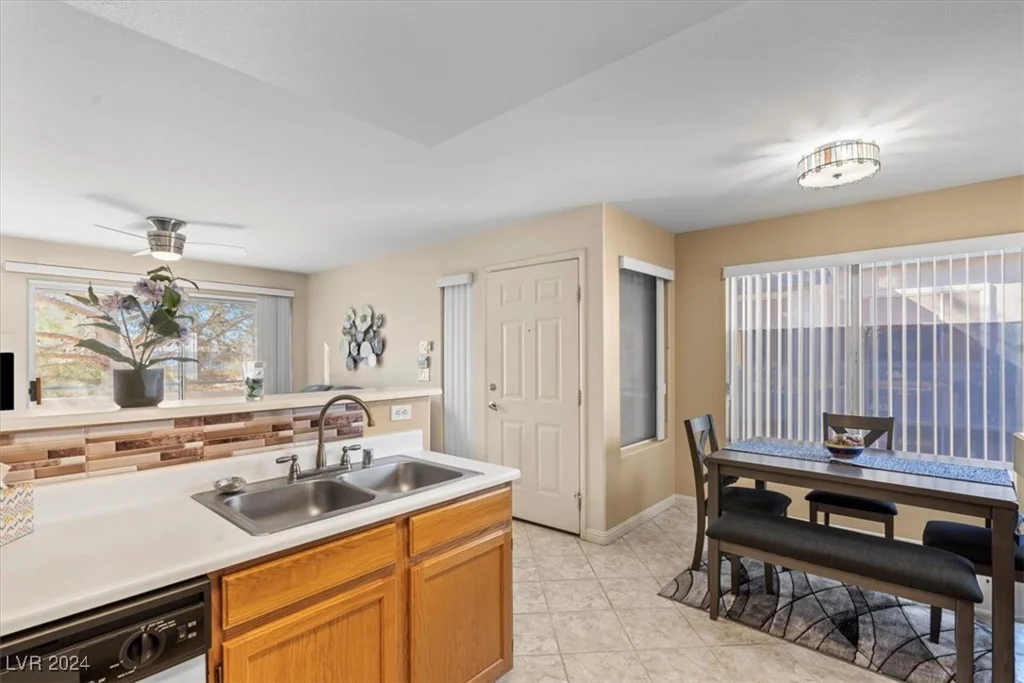 3425 Russell, Las Vegas, NV 89120