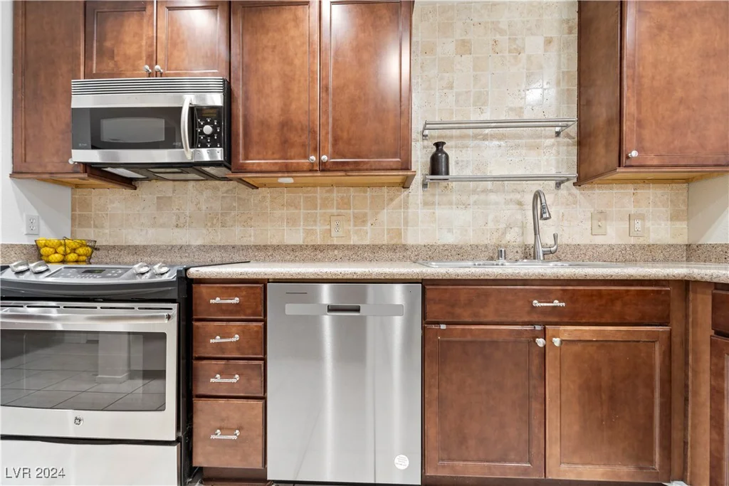 8405 Sewards Bluff, Las Vegas, NV 89129