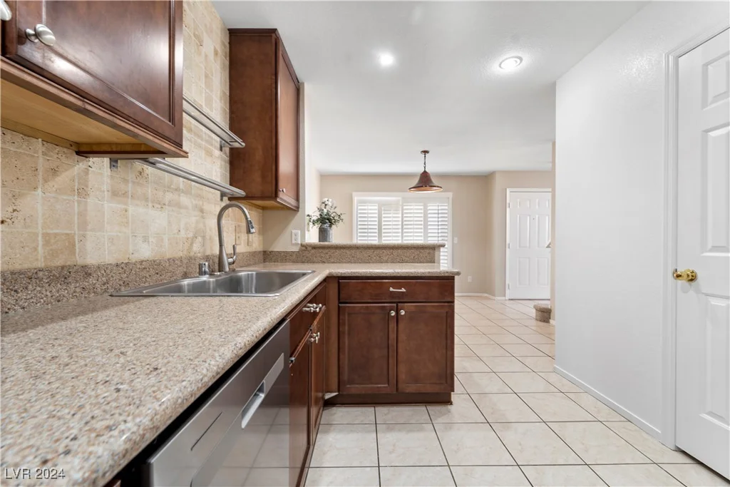 8405 Sewards Bluff, Las Vegas, NV 89129