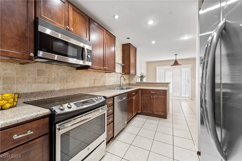 8405 Sewards Bluff, Las Vegas, NV 89129