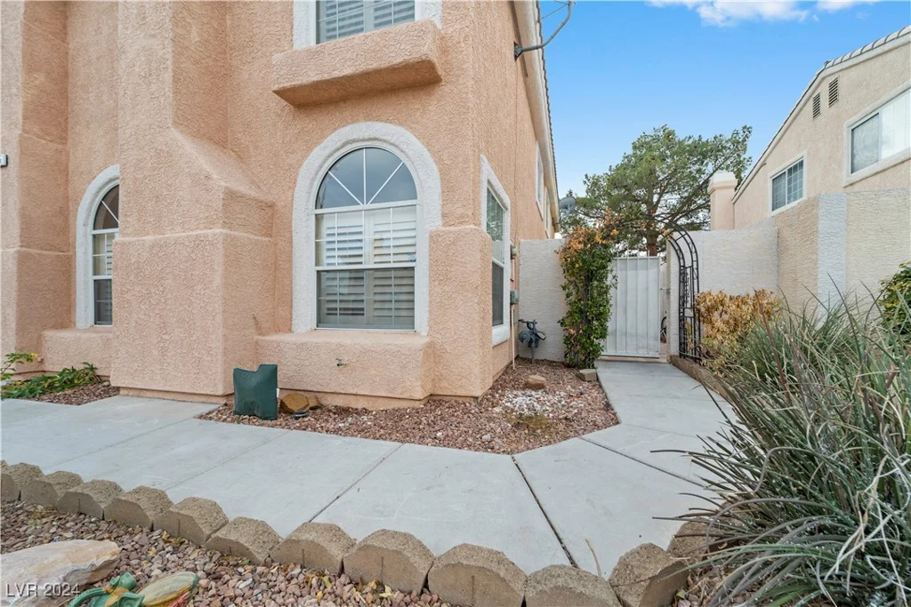 8405 Sewards Bluff, Las Vegas, NV 89129