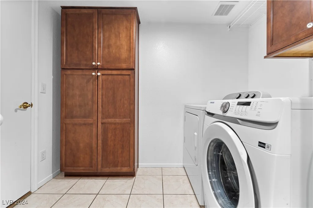 8405 Sewards Bluff, Las Vegas, NV 89129