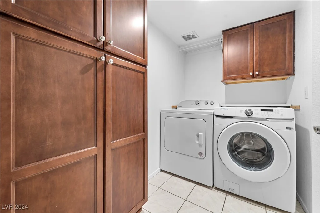 8405 Sewards Bluff, Las Vegas, NV 89129