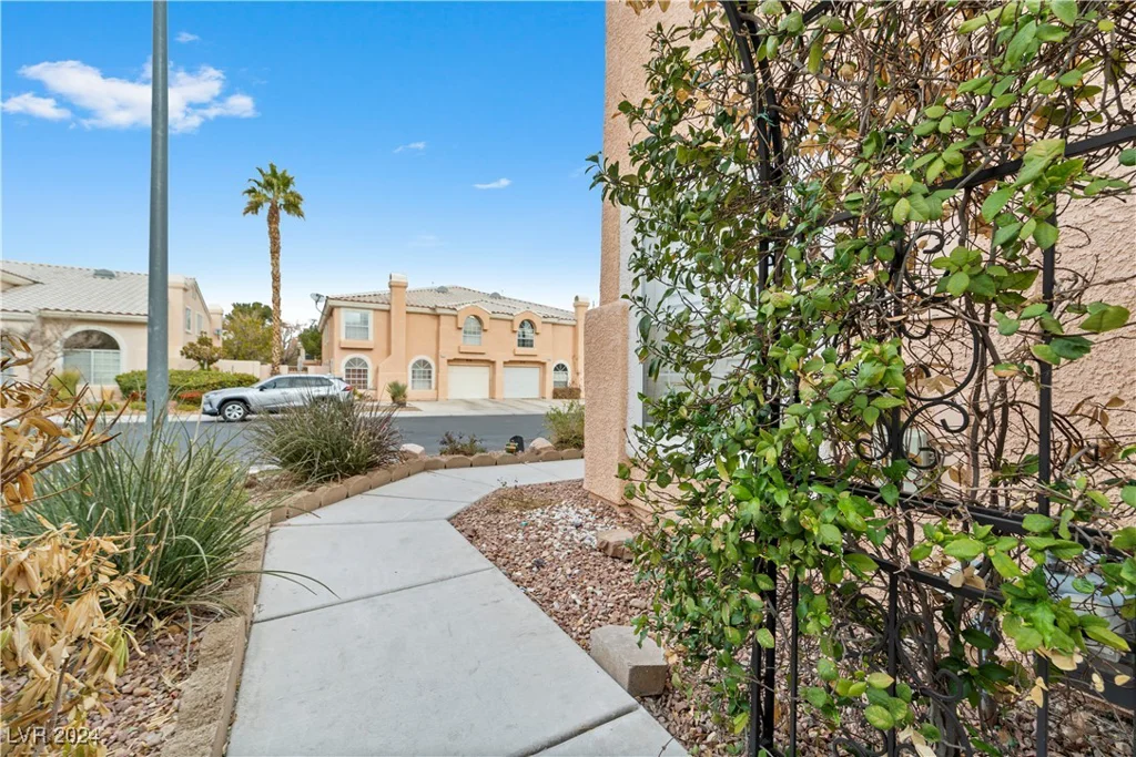 8405 Sewards Bluff, Las Vegas, NV 89129