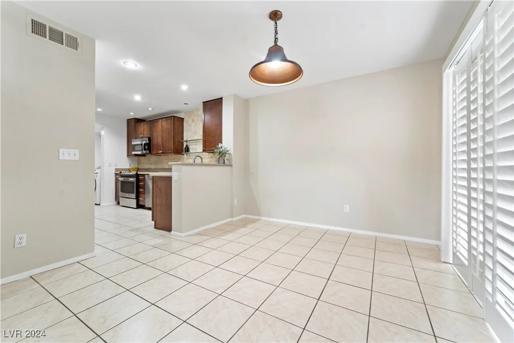 8405 Sewards Bluff, Las Vegas, NV 89129