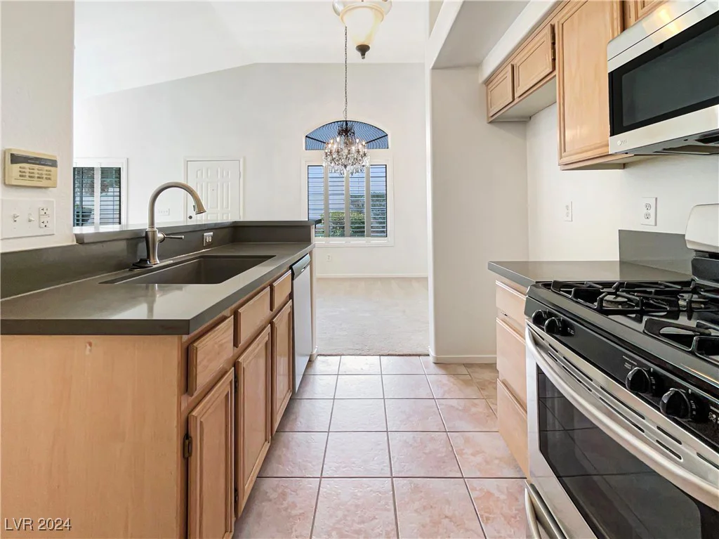 5998 Greenery View, Las Vegas, NV 89118
