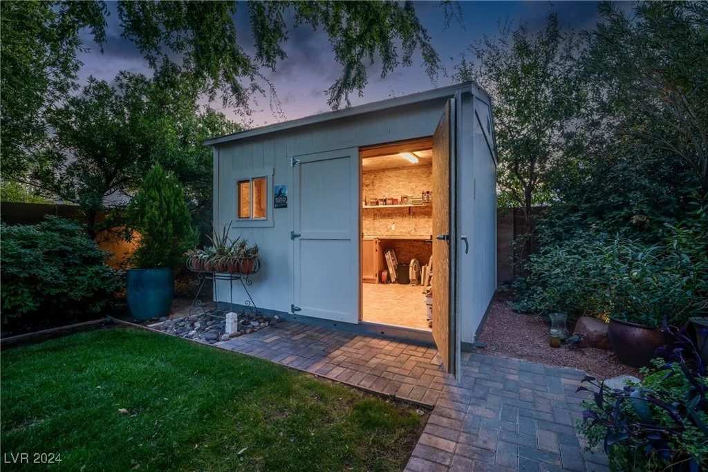 2003 Grafton, Henderson, NV 89074