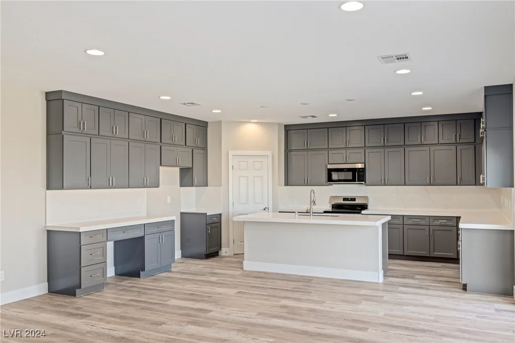 2070 Idaho, Pahrump, NV 89048